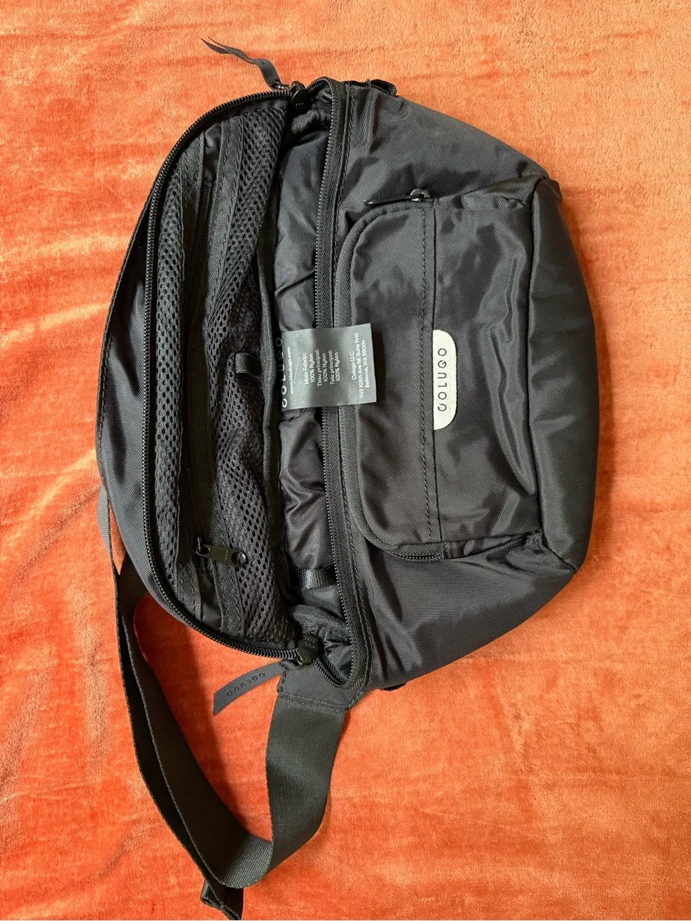 Colugo black sling